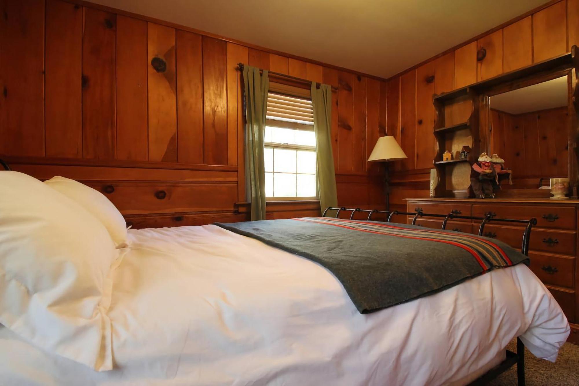 Ahwahnee-Be Vintage Cabin - Walk To Town! アイディルワイルド エクステリア 写真