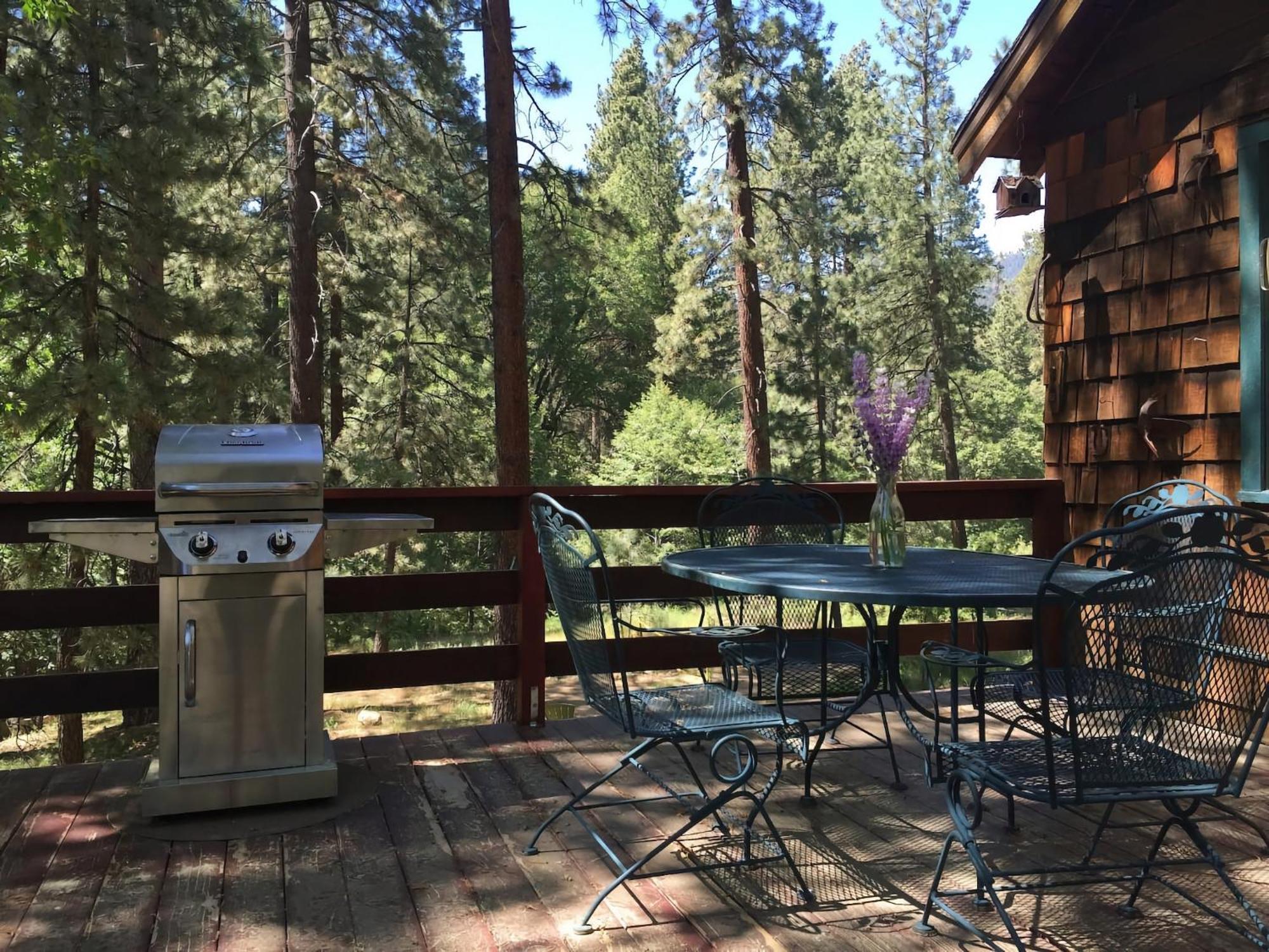 Ahwahnee-Be Vintage Cabin - Walk To Town! アイディルワイルド エクステリア 写真